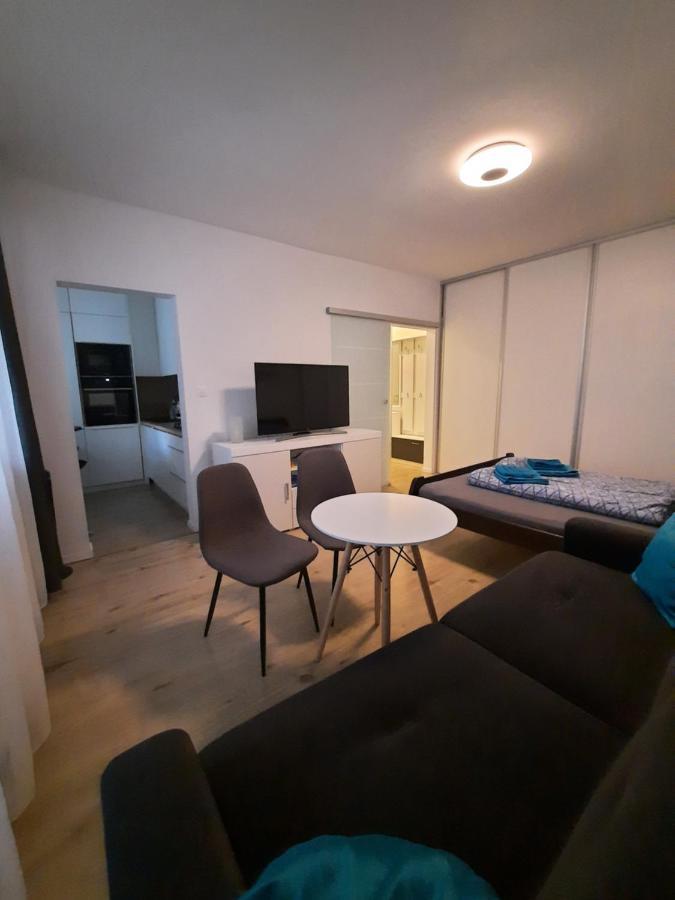 Apartment Klimka With Balcony, Free Wifi And Free Parking Bratislava Buitenkant foto